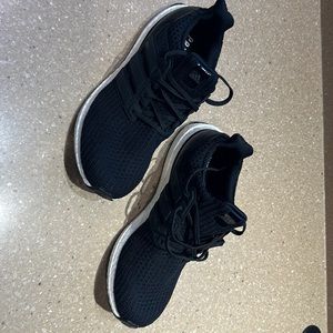 ADIDAS Ultraboost Men’s 10 1/2 Black